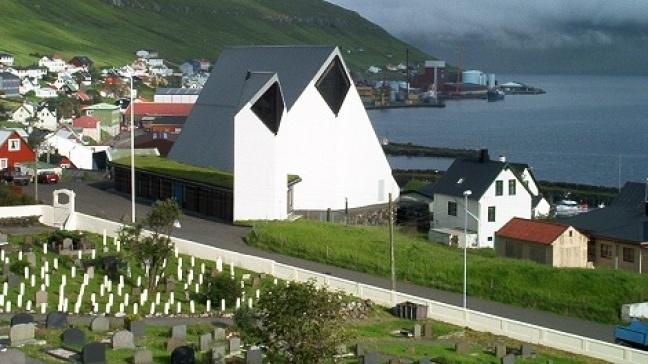 Eldragudstænasta og hugni í Fuglafjarðar kirkju