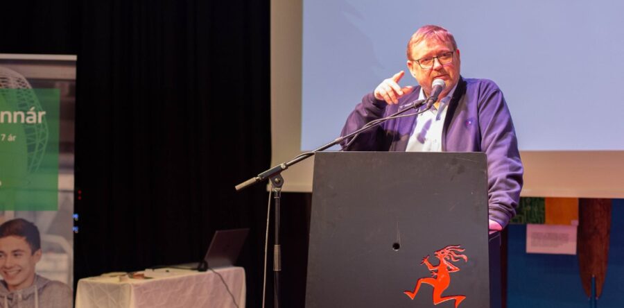 Røða hjá Dávur Juul, borgarstjóra, í sambandi við SkúlaFM í íverksetan, hildin í Mentanarhúsinum í Fuglafirði fríggjadagin 26. februar 2021