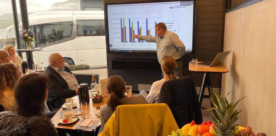 Fólkatingslimir vitjaðu Fuglafjarðar kommunu í dag