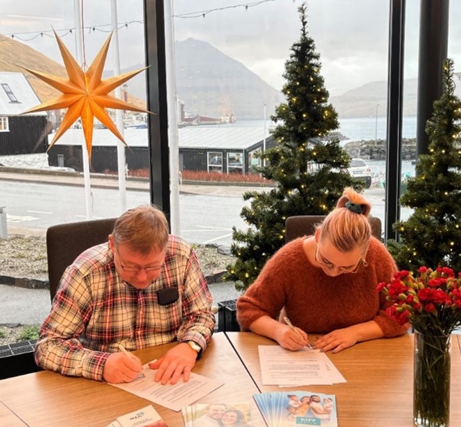 Fuglafjarðar kommuna hevur gjørt samstarvsavtalu við MEA – húsið fyri familjumenning.