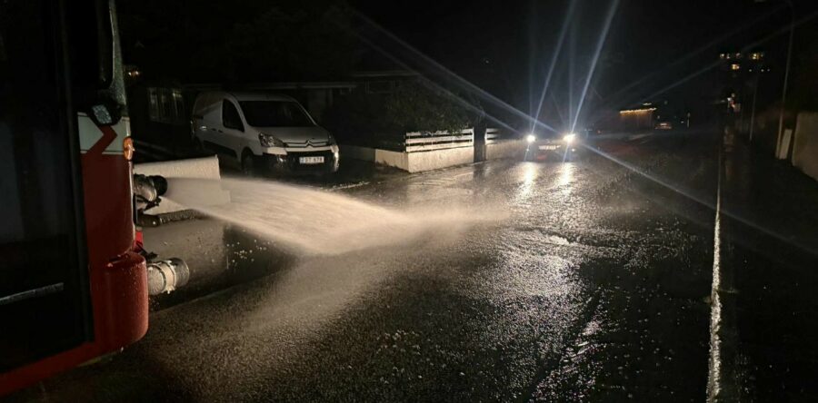 Mirmansvegur stongdur fyri allari gjøgnumkoyring og bileigarar vera bidnir um at flyta bilar av Mirmansvegi !