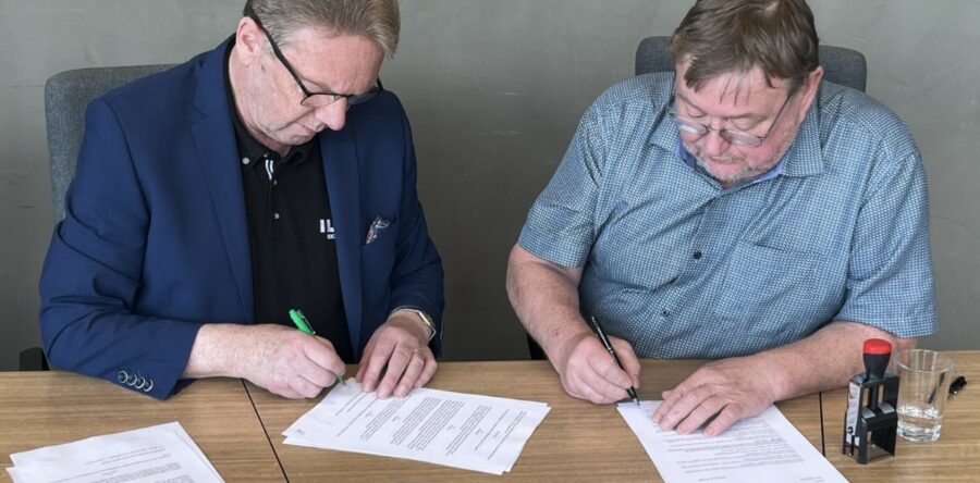 Nýtt graslíki til fótbóltsvøllin í Fuglafirði